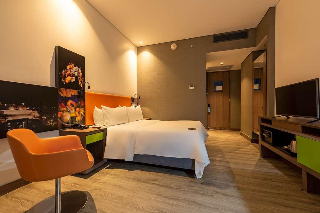 Hampton By Hilton Cartagena Ξενοδοχείο Δωμάτιο φωτογραφία